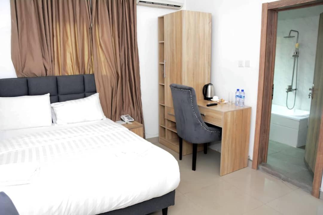 Tivoli Hotel Seafront Ikoyi Aliayabiagba 外观 照片