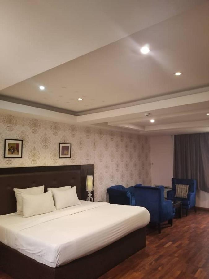 Tivoli Hotel Seafront Ikoyi Aliayabiagba 外观 照片