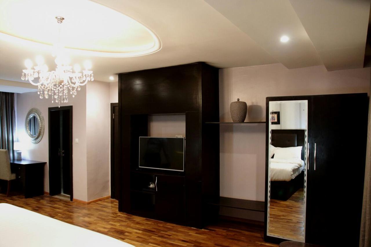 Tivoli Hotel Seafront Ikoyi Aliayabiagba 外观 照片